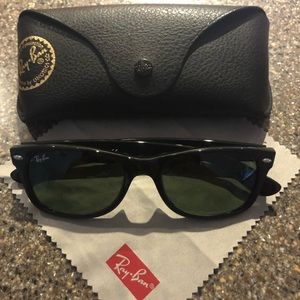 Ray Ban New WayFarer Classic style. New w/out tags
